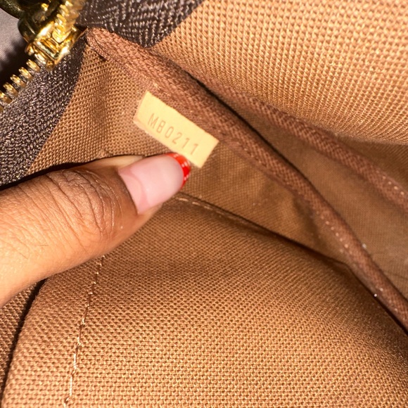 Brown Louis Vuitton Pochette Accessoires bag - Picture 6 of 6